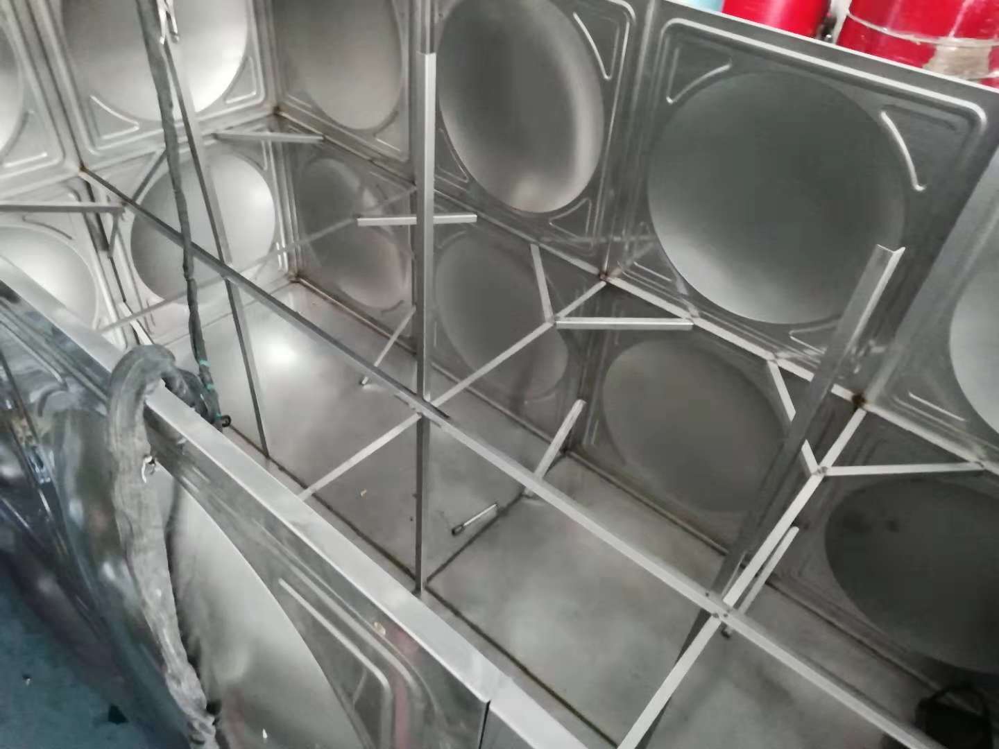 不銹鋼水箱架構(gòu)分解圖大開眼界
